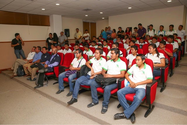 Jóvenes y maestros representarán a Yucatán en concurso nacional