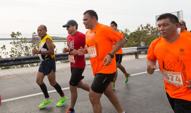 Participa el Gobernador en XXVIII edición del Maratón de la Marina