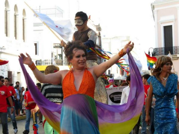 1,200 participantes en Marcha del Orgullo Gay en Mérida