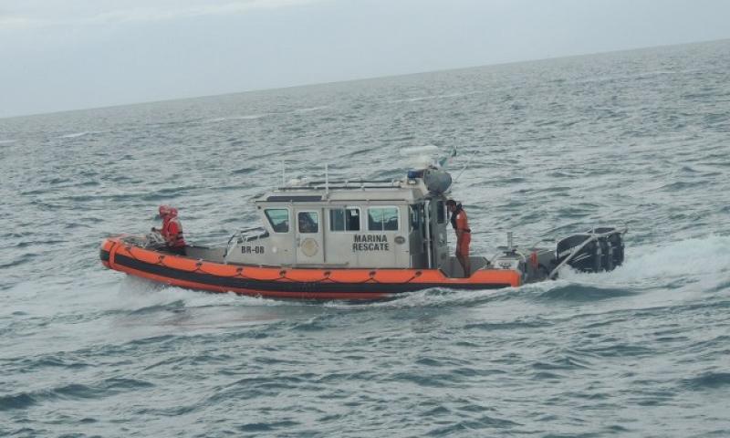 De la diversión al susto: yate encuentra un cadáver flotando en el mar