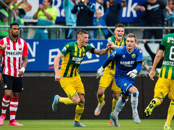 Video: El mejor gol de un portero salva a su equipo