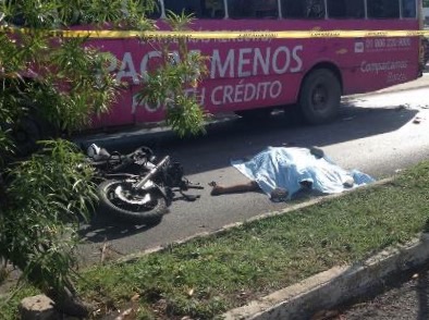 Muere motociclista en calles de Mérida