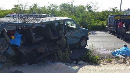 Trágico choque: 2 muertos y 4 heridos en la carretera a Peto