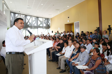 Certeza jurídica, para más familias yucatecas