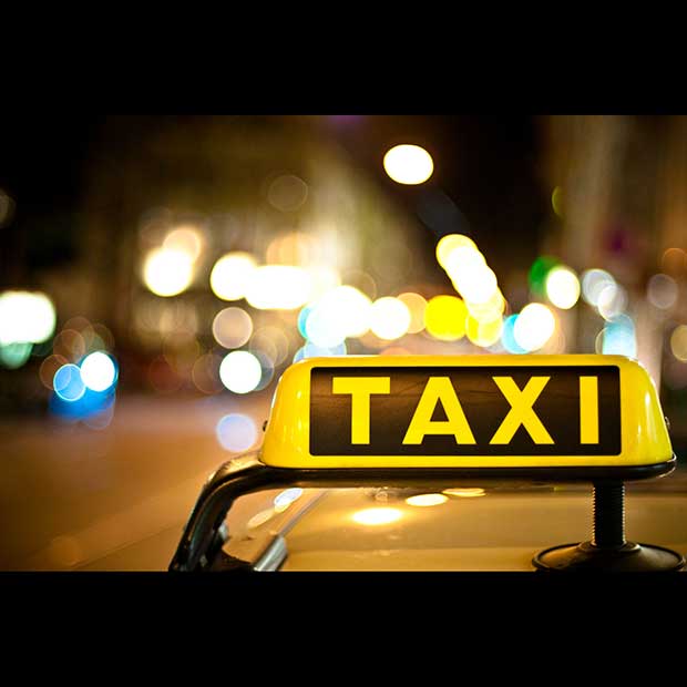 A prisión por estafar con la renta de las placas de un taxi