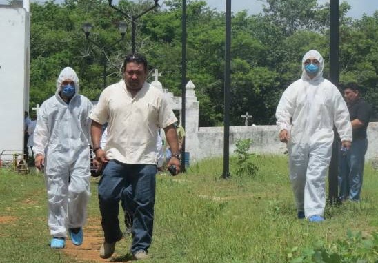 Muere en accidente durante el velorio de su abuela, pero su cuerpo no descansa en paz