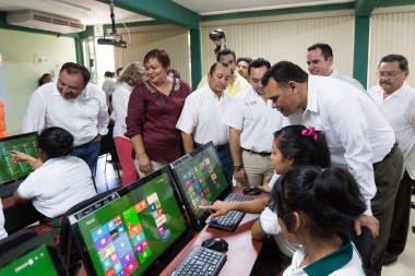 Más becas económicas, para jóvenes de educación media