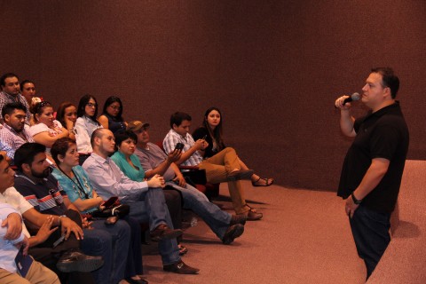 Ofrece hijo de Pablo Escobar conferencia sobre prevención en el Cepredey