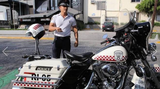 Policía sexy de Guadalajara ya tiene fan page