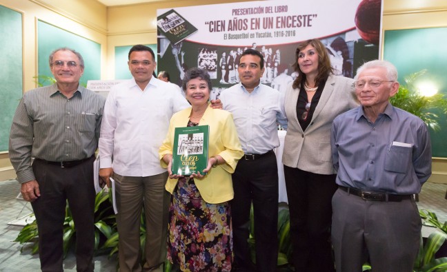 Homenaje a una centuria del basquetbol en Yucatán