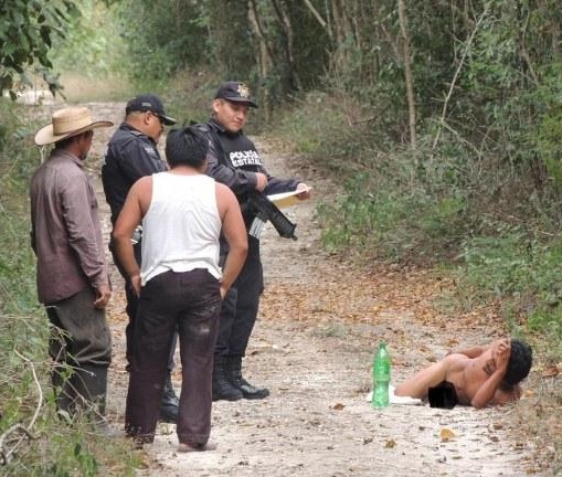 Se asolea desnudo en pueblo yucateco: ‘Estoy en Acapulco’, dice