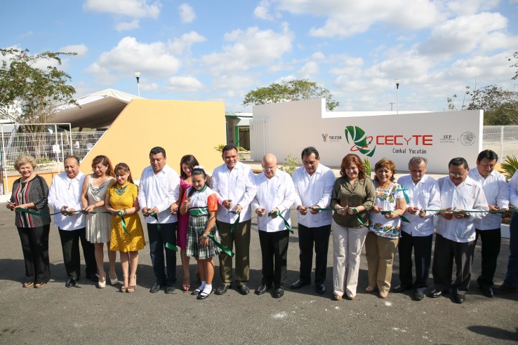 Inauguran nuevo plantel del Cecytey en el estado