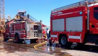 Voraz incendio acaba con dos embarcaciones en Yucalpetén