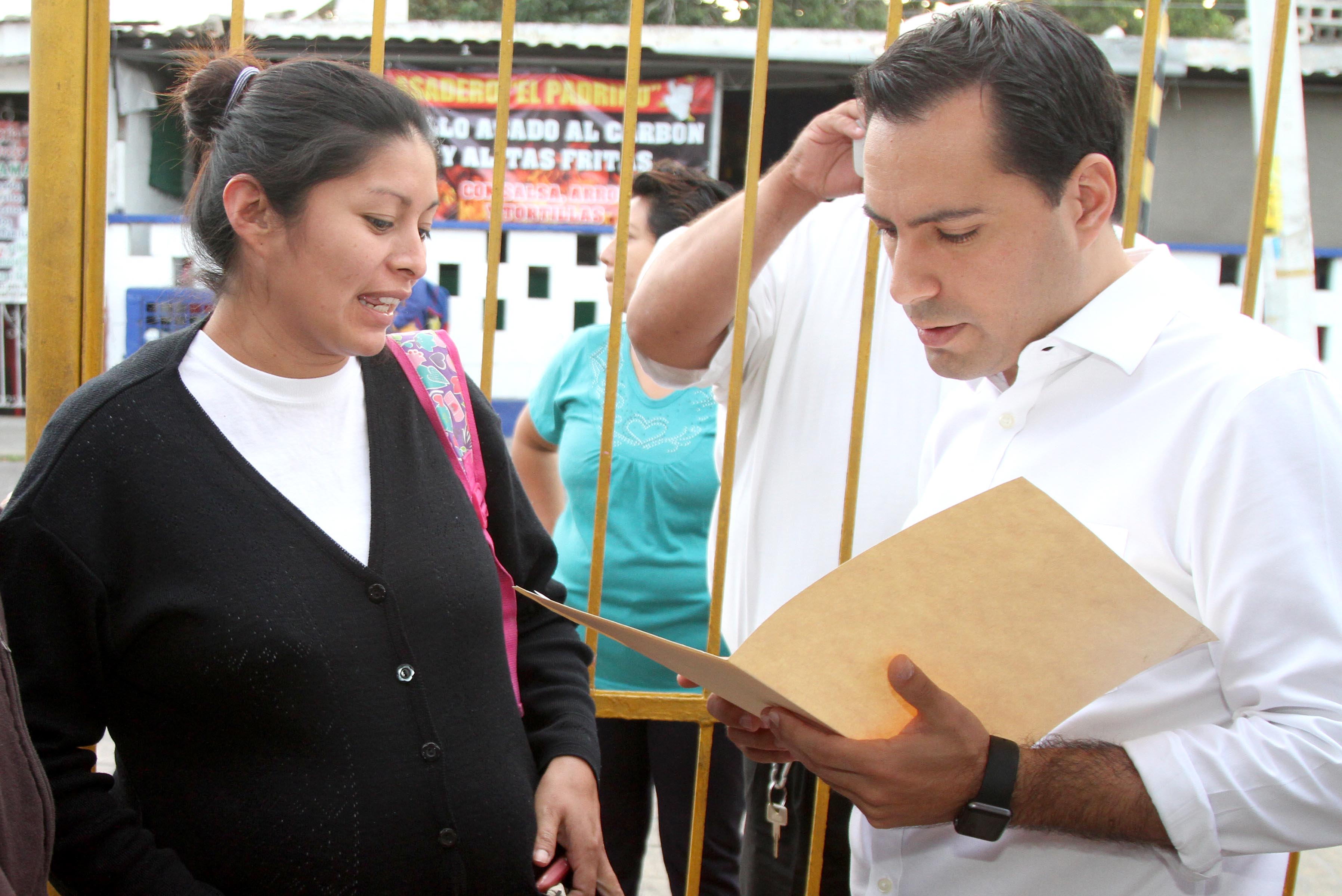 Mauricio Vila madruga y regresa a la escuela