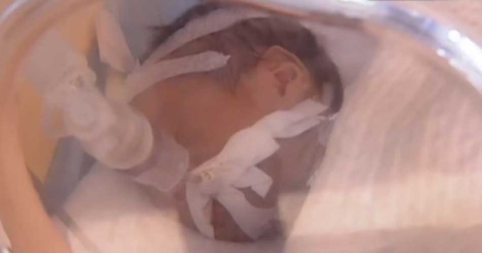 Bebé ‘muerto’ llora en la morgue antes de ser incinerado