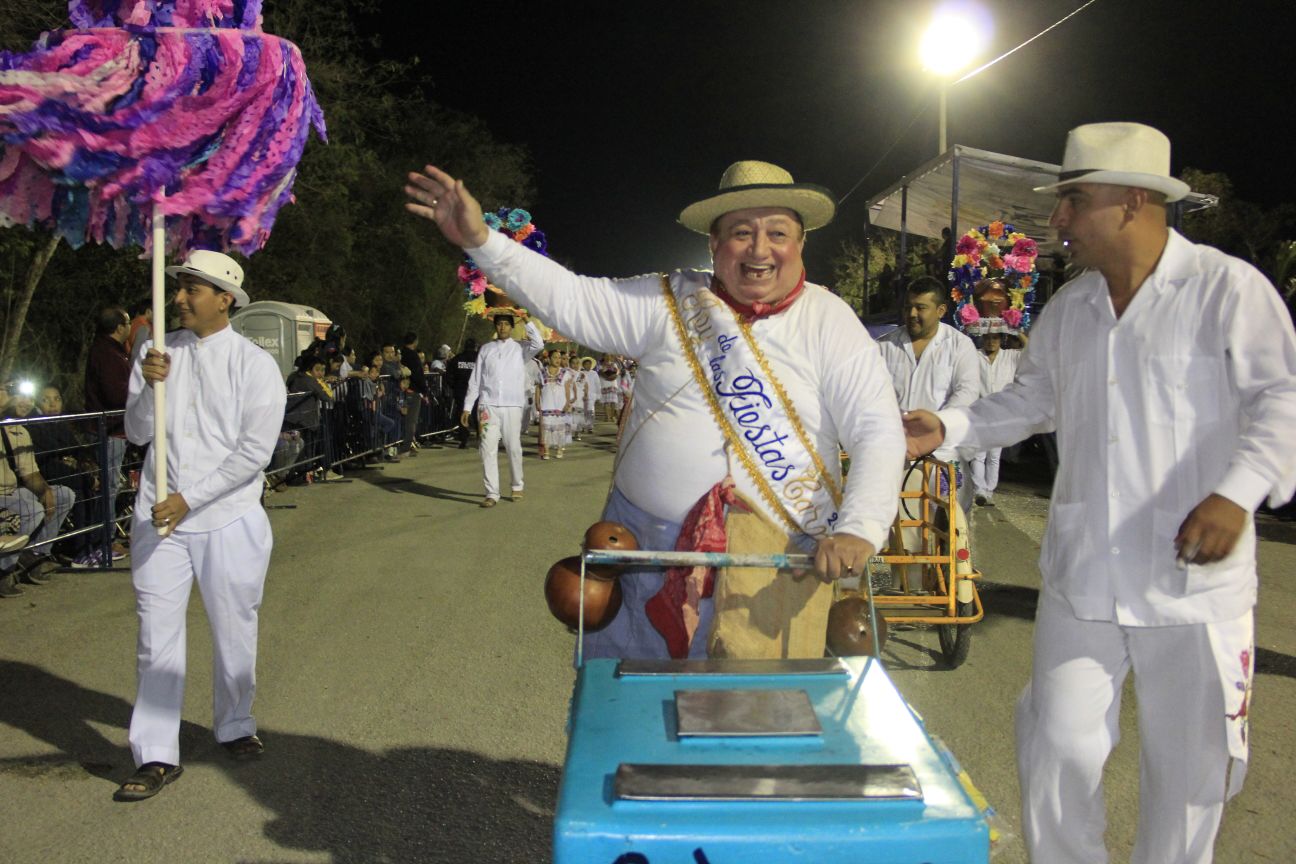 Inicia la noche regional en Plaza Carnaval