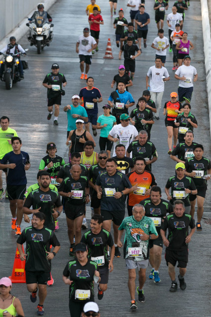 Participa el Gobernador en cuarta edición de la Carrera IDEY