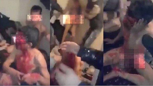 Homosexual agredido y exhibido desnudo… y encima lo meten preso