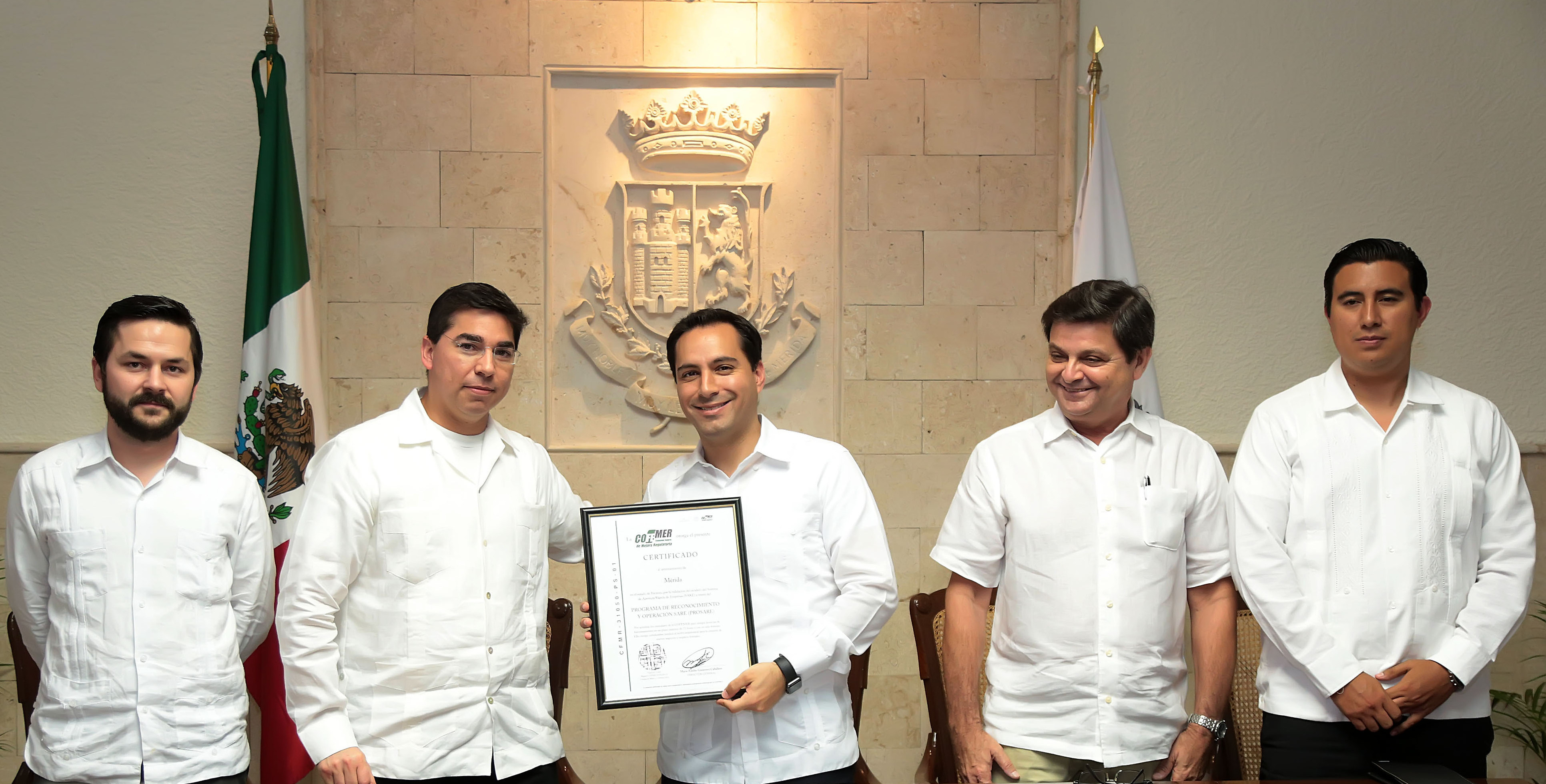 Mérida recibe premio nacional por simplificación de trámites