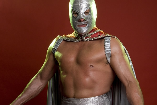 El Hijo del Santo le gana demanda a la AAA y podrá conservar su anonimato