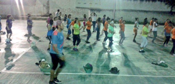 ‘Gente’ de Vila saca a bailadoras de zumba, ahora en Chuburná