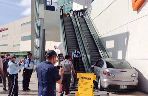 Conceden prórroga de un mes a ‘Lady Escaleras’ para que pague su ‘chiste’