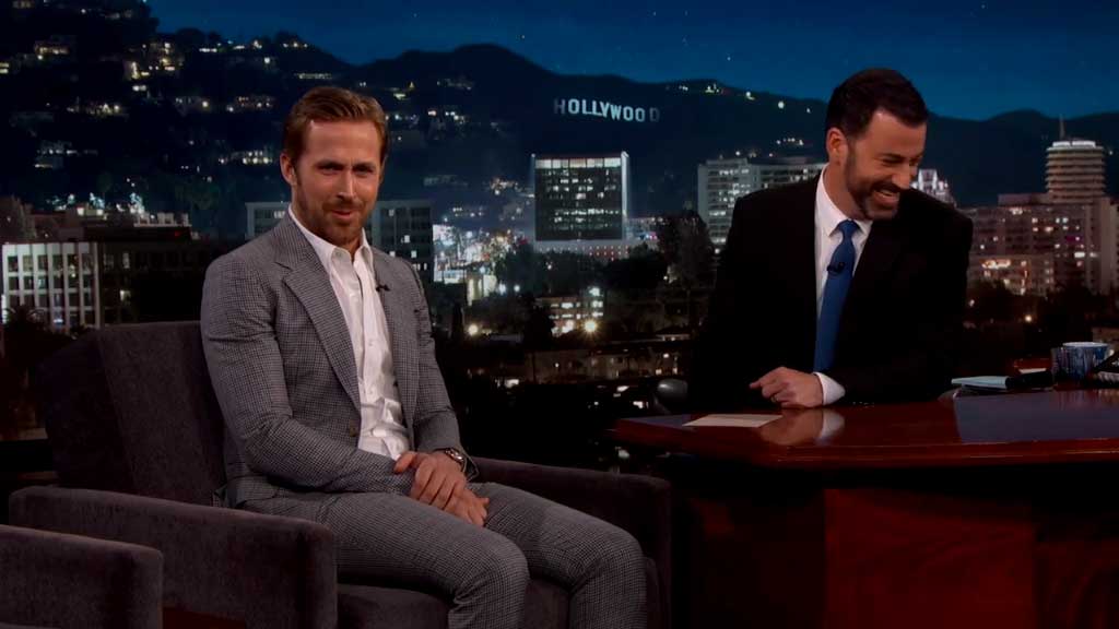 A Ryan Gosling se le rompe el pantalón en TV