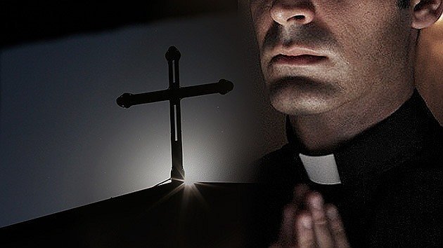 Conceden pensión a mujer que vivió 20 años con un sacerdote