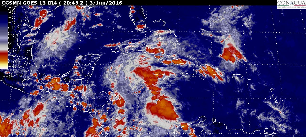 Vigilan disturbio tropical con potencial ciclónico; avanza hacia Yucatán