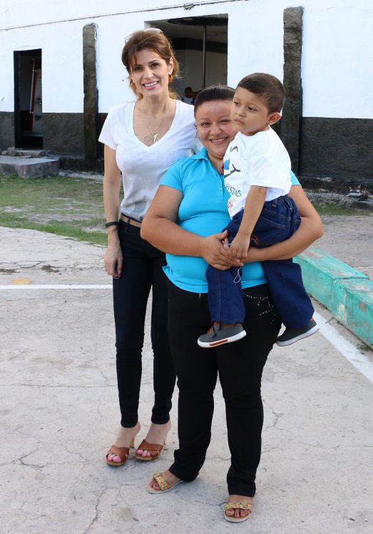 Milton, el niño de tres años que ya es ‘bombero’