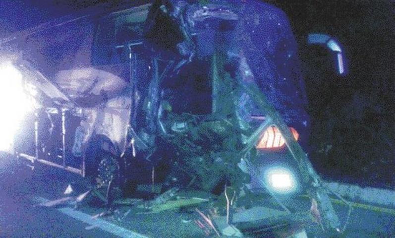 Fatal encontronazo de autobús del ADO: cuatro muertos