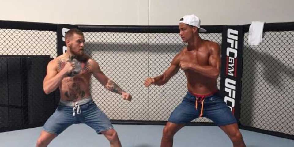 Video: Cristiano Ronaldo pelea con Conor McGregor