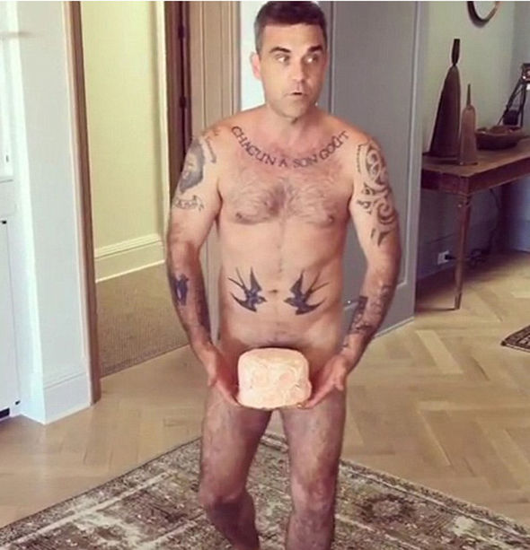 Robbie Williams se desnuda de nuevo en Instagram