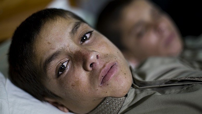 Niños solares: quedan paralizados al atardecer