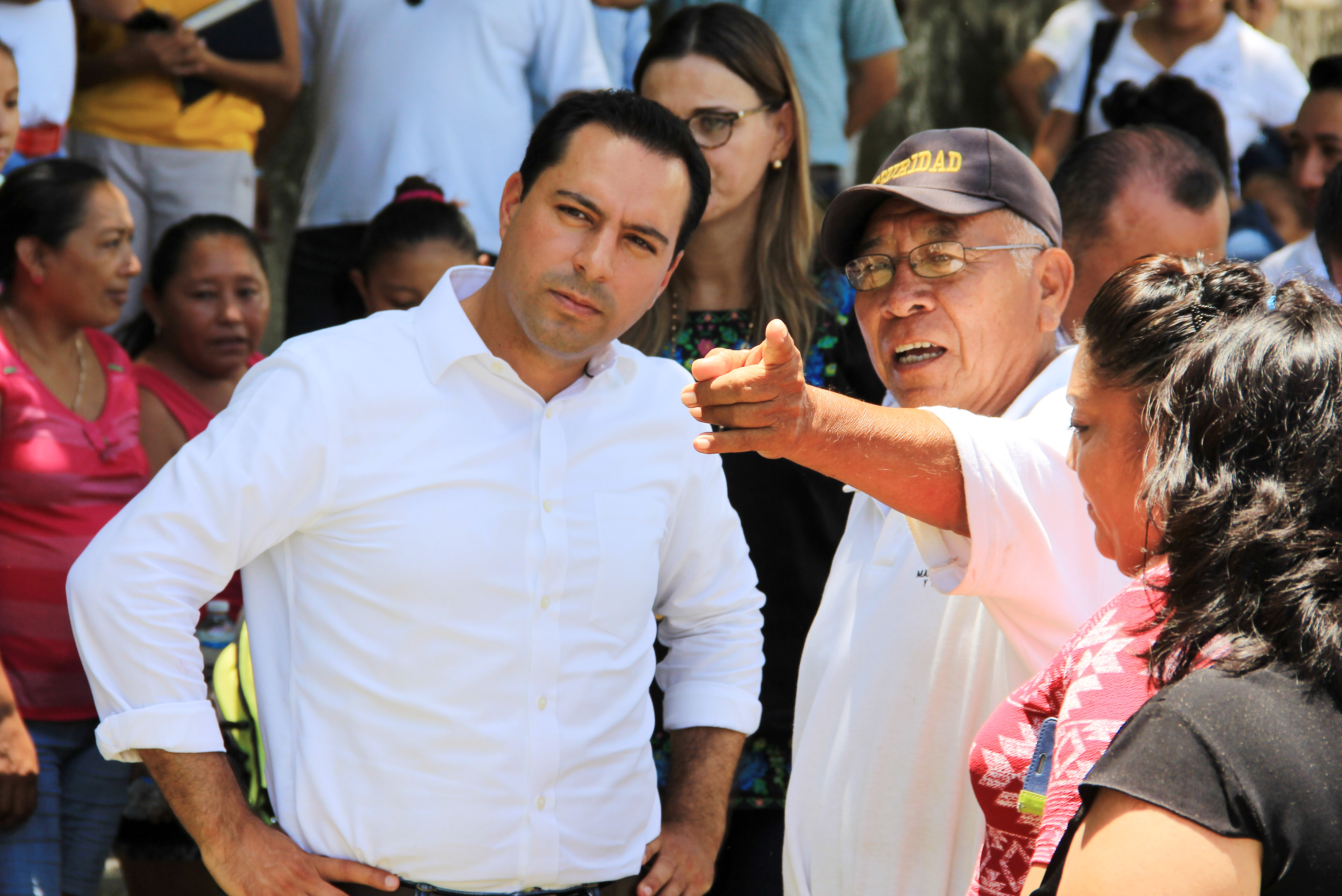 Mauricio Vila supervisa plan de vivienda en comisarías del poniente