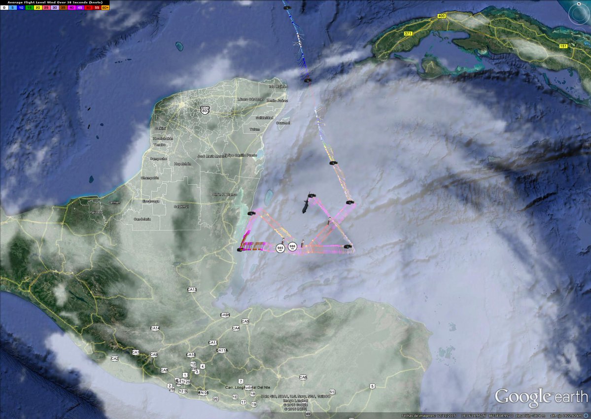 Earl inicia su paso por la Península de Yucatán