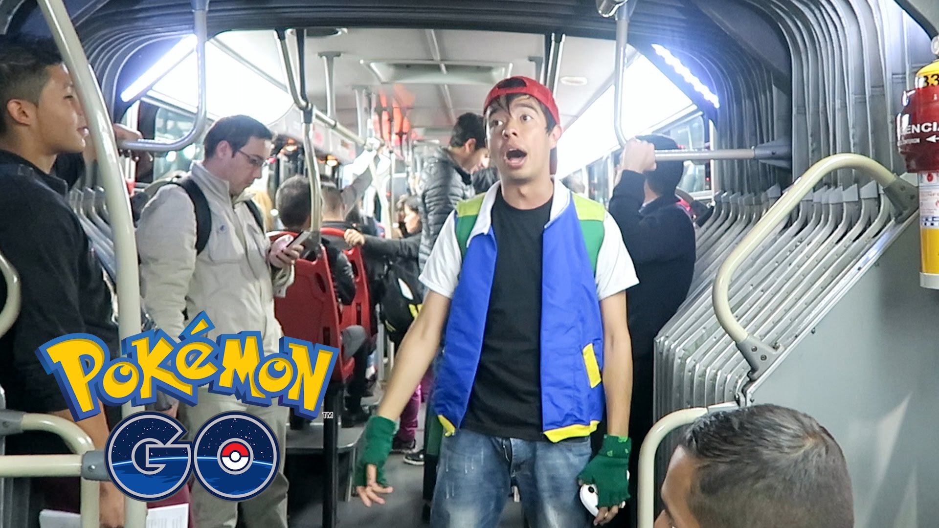 Cantaba el ‘pokérap’ en el autobús y le robaron su celular