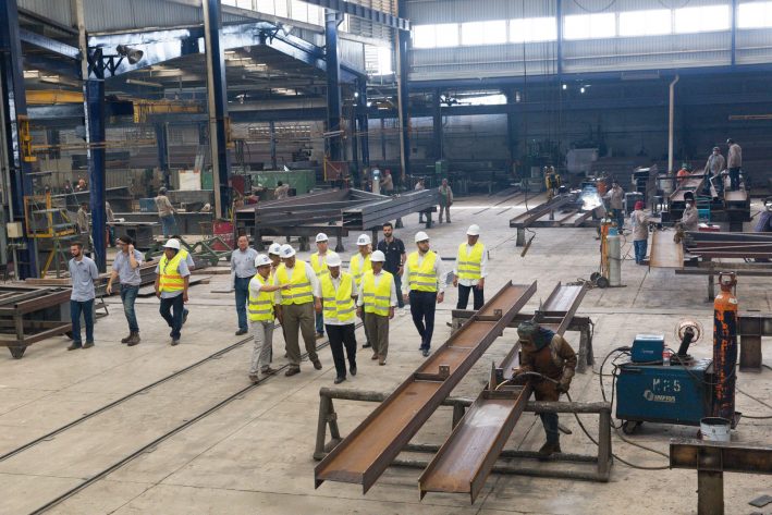 Mano de obra yucateca fabrica estructuras metálicas de gran tonelaje