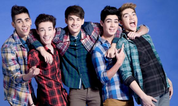 Nuevo disco de CD9 contiene 190 estampas coleccionables del grupo