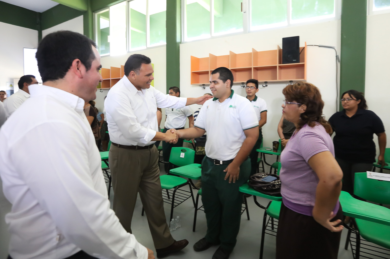 Abaten deserción escolar con aplicación digital