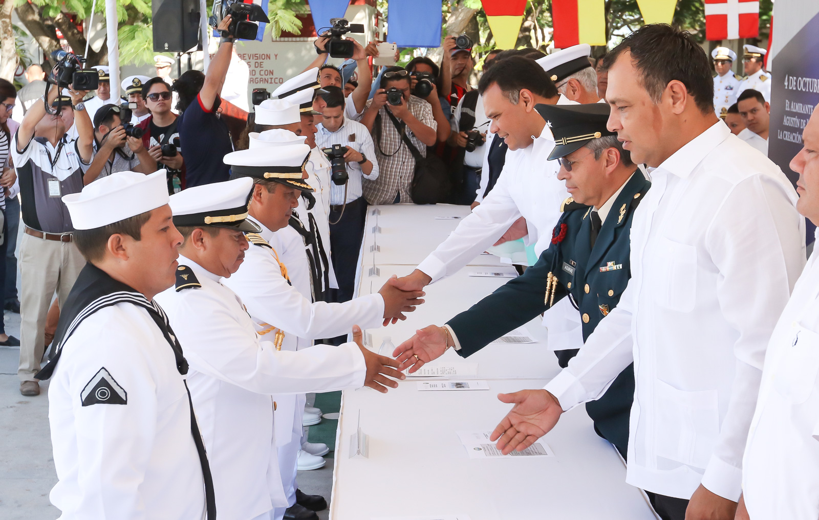 Conmemoran el Día de la Armada y la soberanía sobre el mar territorial