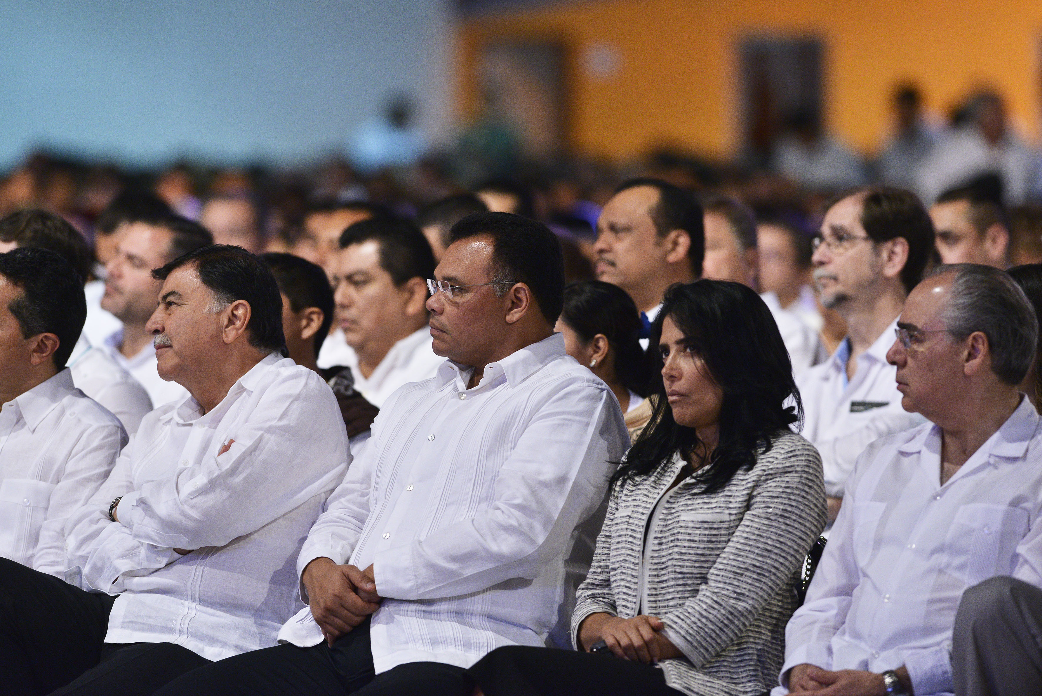 Asiste Rolando Zapata a IV informe de su colega de Tabasco