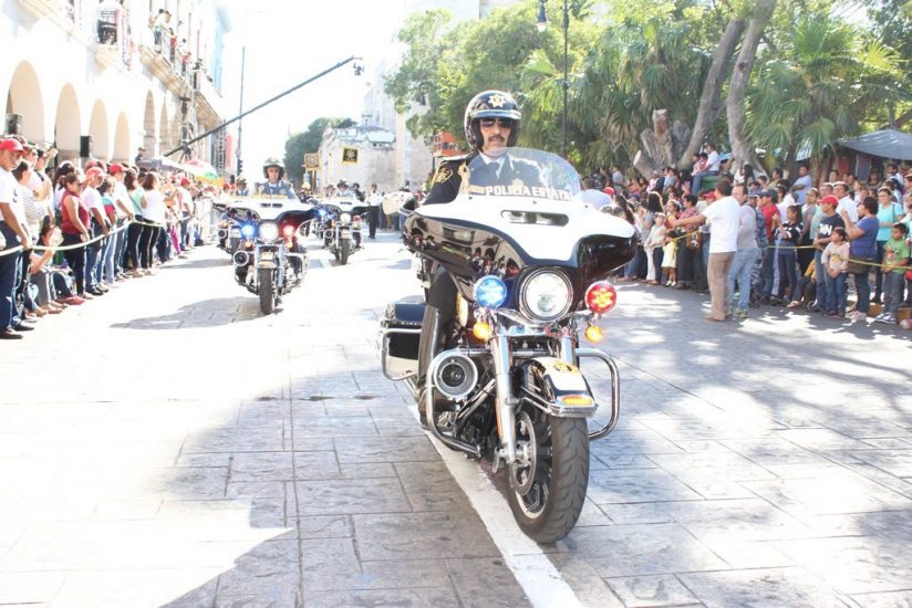 Desfila Saidén de nuevo por calles de Mérida