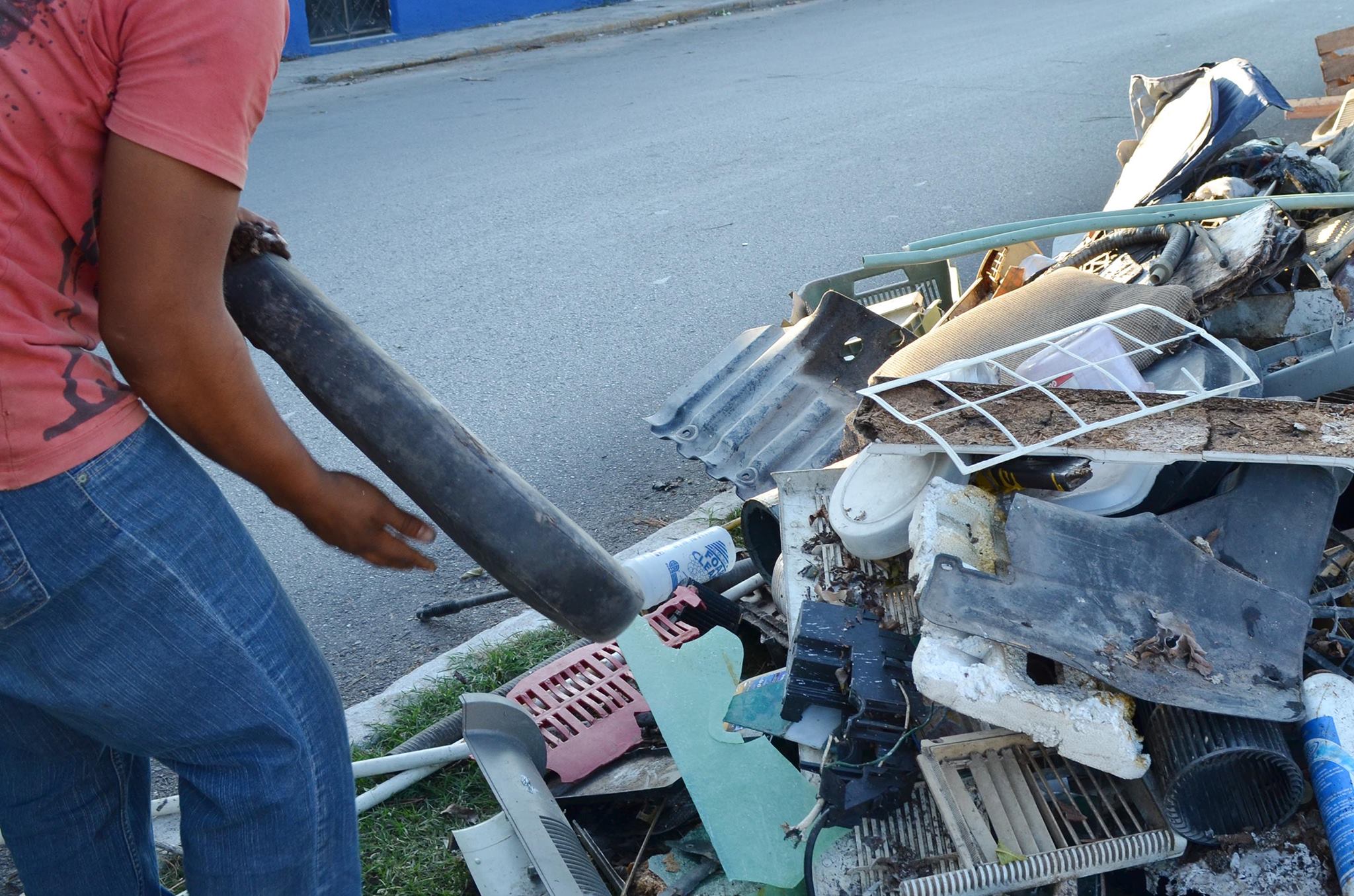 Avanza quinto operativo de descacharrización masiva en Mérida