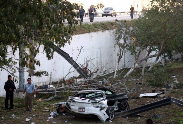 Conducía auto robado y descubren que mató a dos amigos