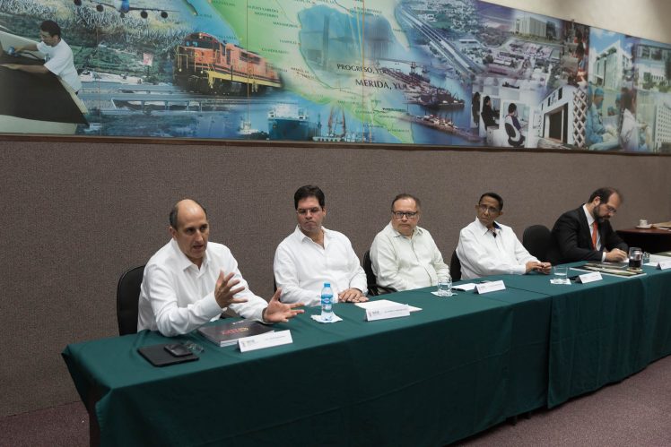 Anuncian centro industrial de 500 hectáreas en Hunucmá