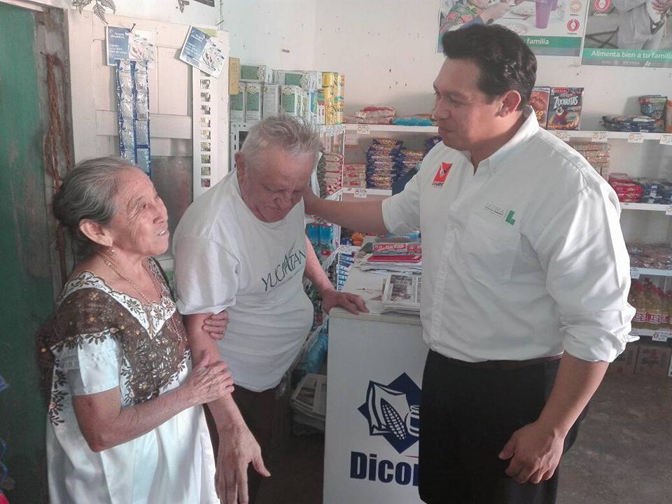 Toda una vida distribuyendo leche para las familias en Teya