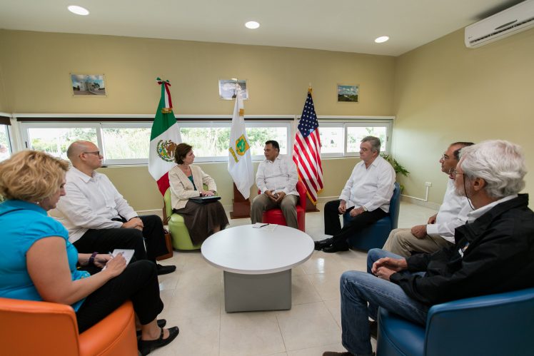 Rolando Zapata se reúne con la embajadora de EUA, Roberta S. Jacobson.