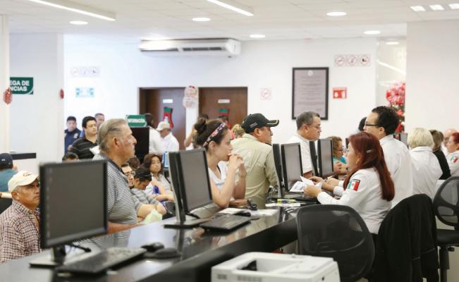 Sin aumento los derechos por reemplacamiento y tarjeta de circulación