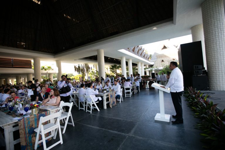 Rolando Zapata presenta nueva ruta de Aeromar por el Mundo Maya